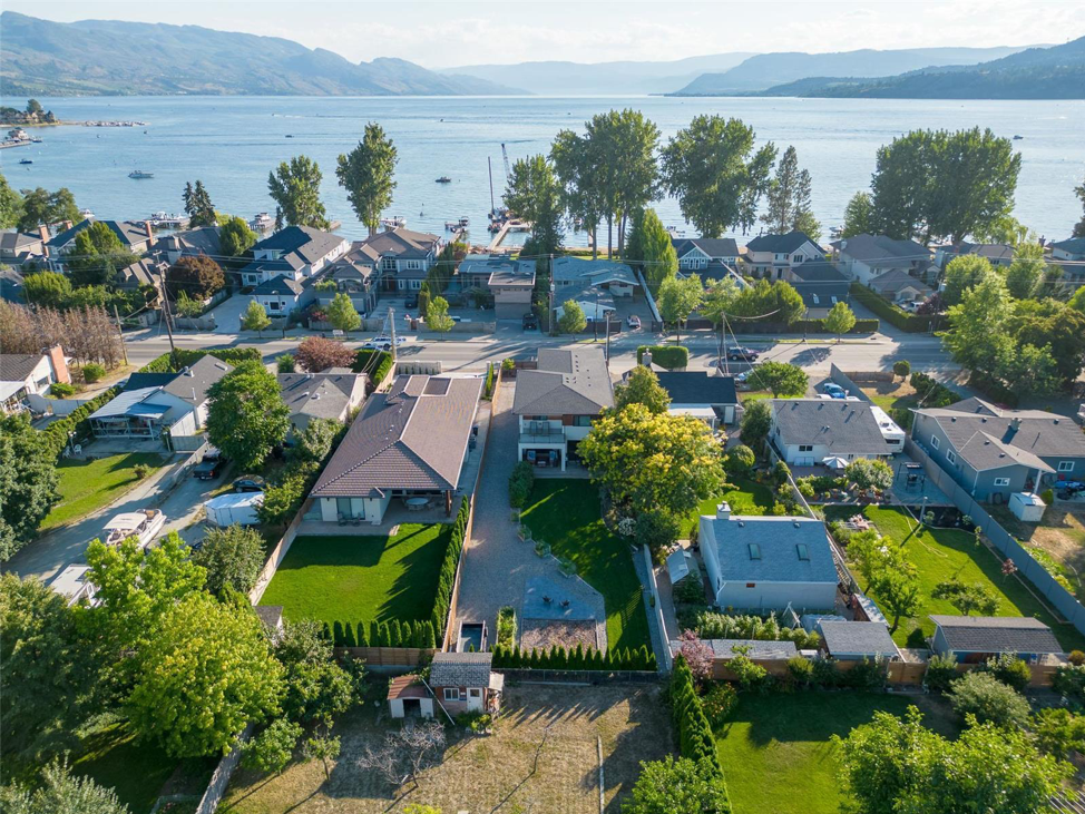 I have sold a property at 3557  Lakeshore DR in Kelowna
